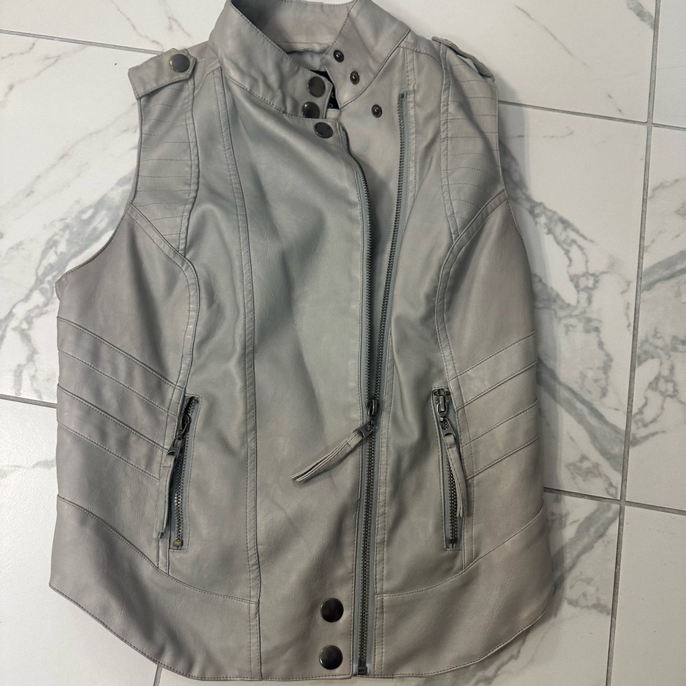blanc noir Light Gray Faux Leather Moto Vest